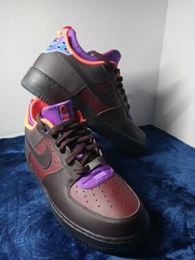 Nike Men’s Low-Top Sneakers - Purple, Burgundy, Black with Orange Trim
